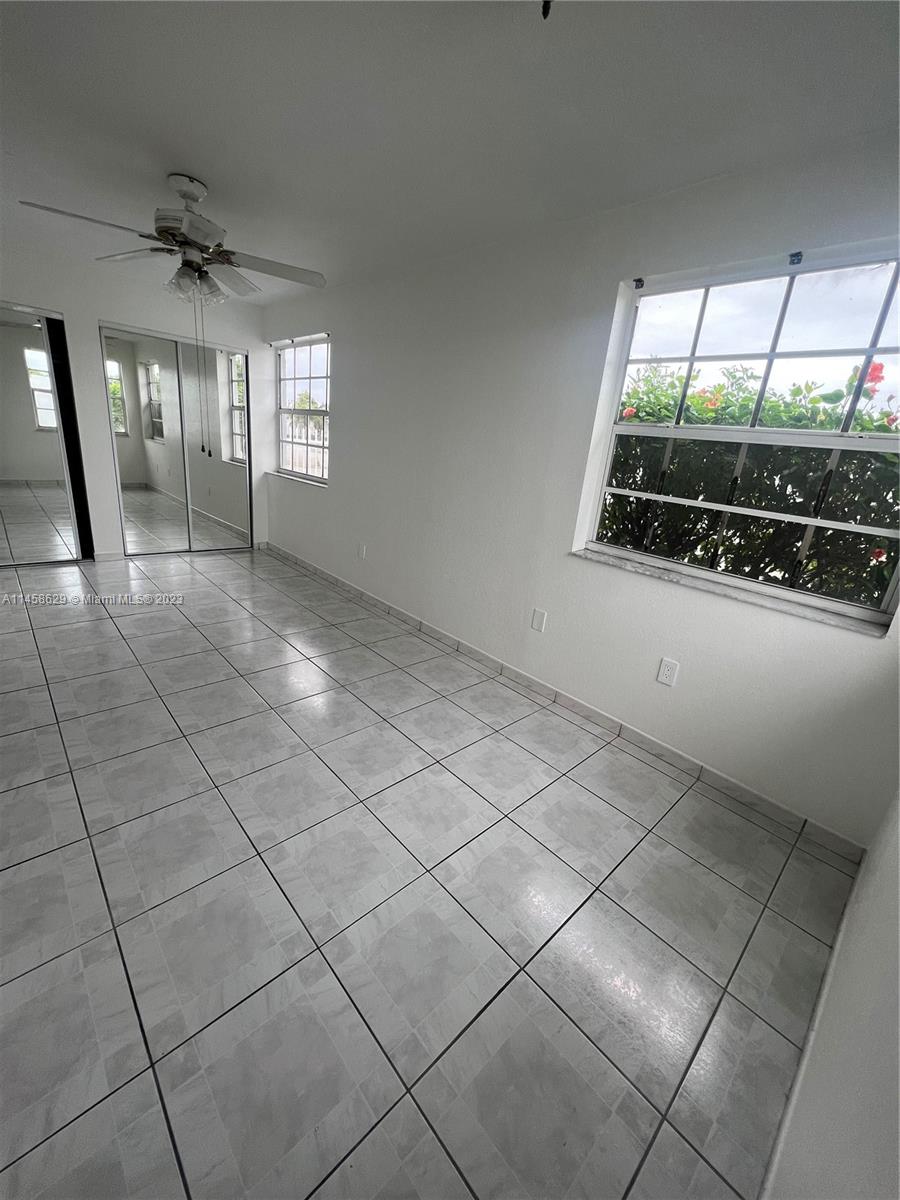 SOUTH MIAMI LAKES - Residential Lease