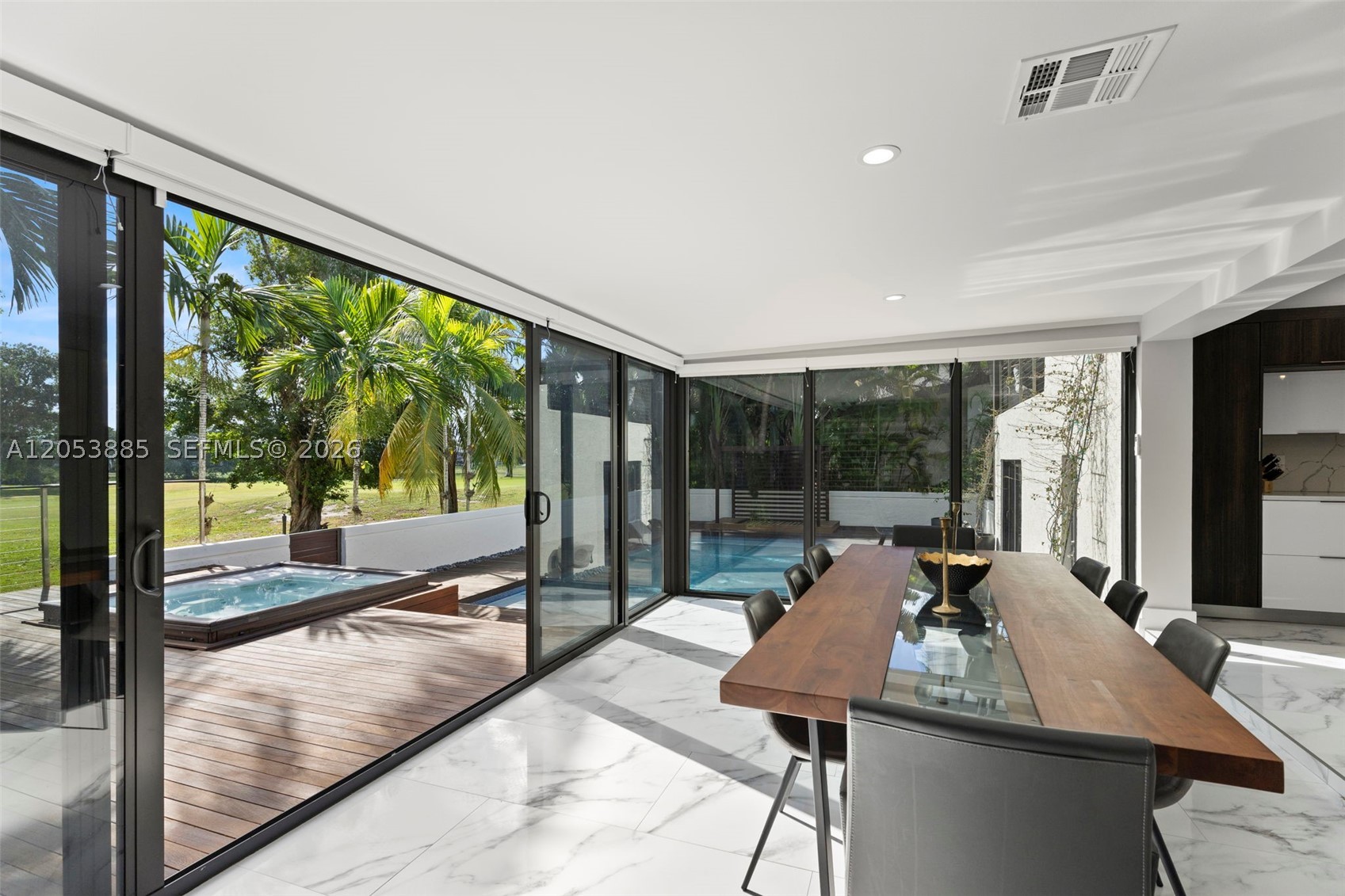 COUNTRY CLUB OF MIAMI EST - Residential