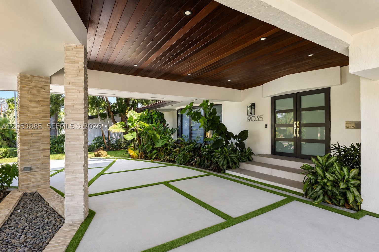 COUNTRY CLUB OF MIAMI EST - Residential