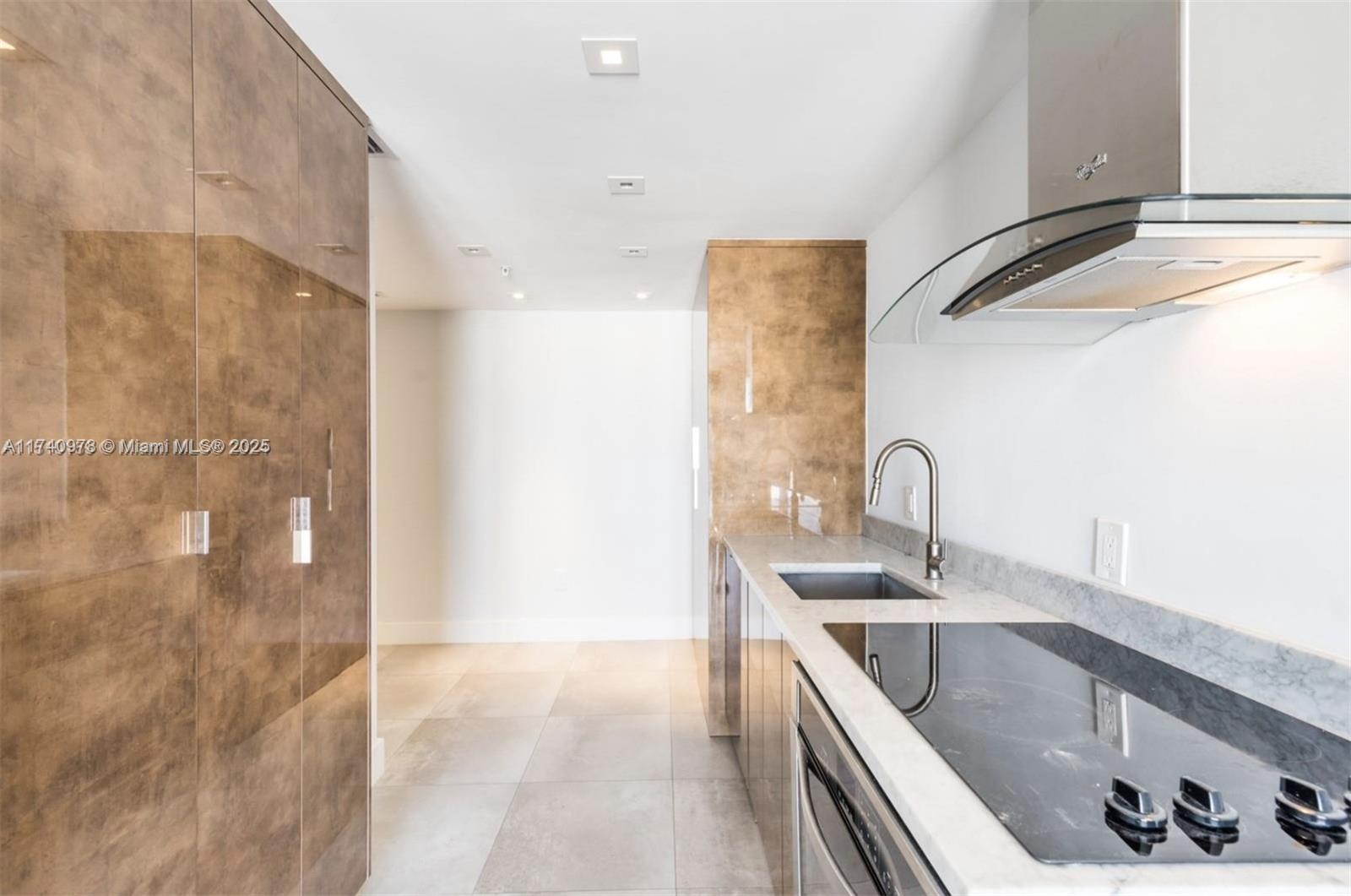 CLEARVIEW TOWERS CONDO - Residential Lease