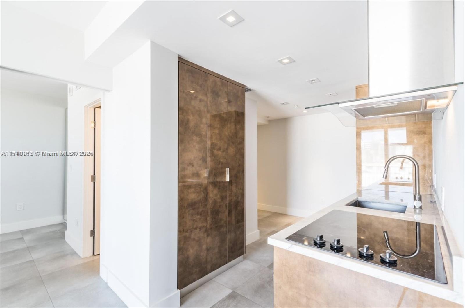 CLEARVIEW TOWERS CONDO - Residential Lease