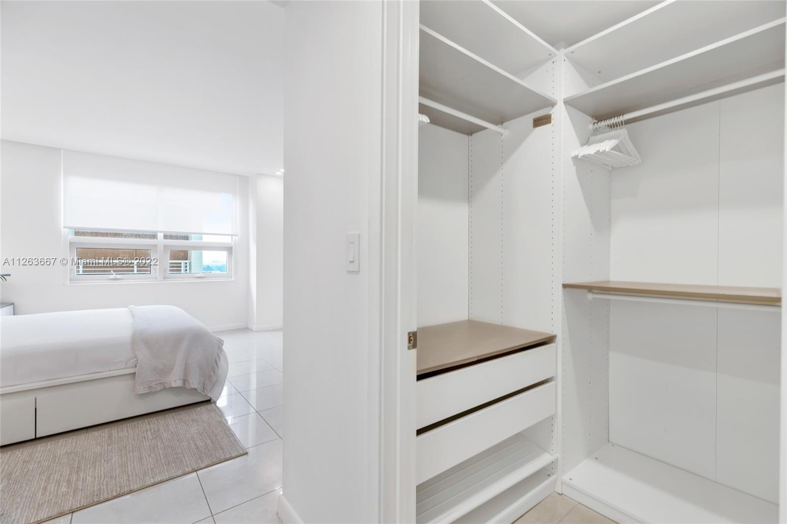 MIDBLOCK MIAMI CONDO - Residential Lease