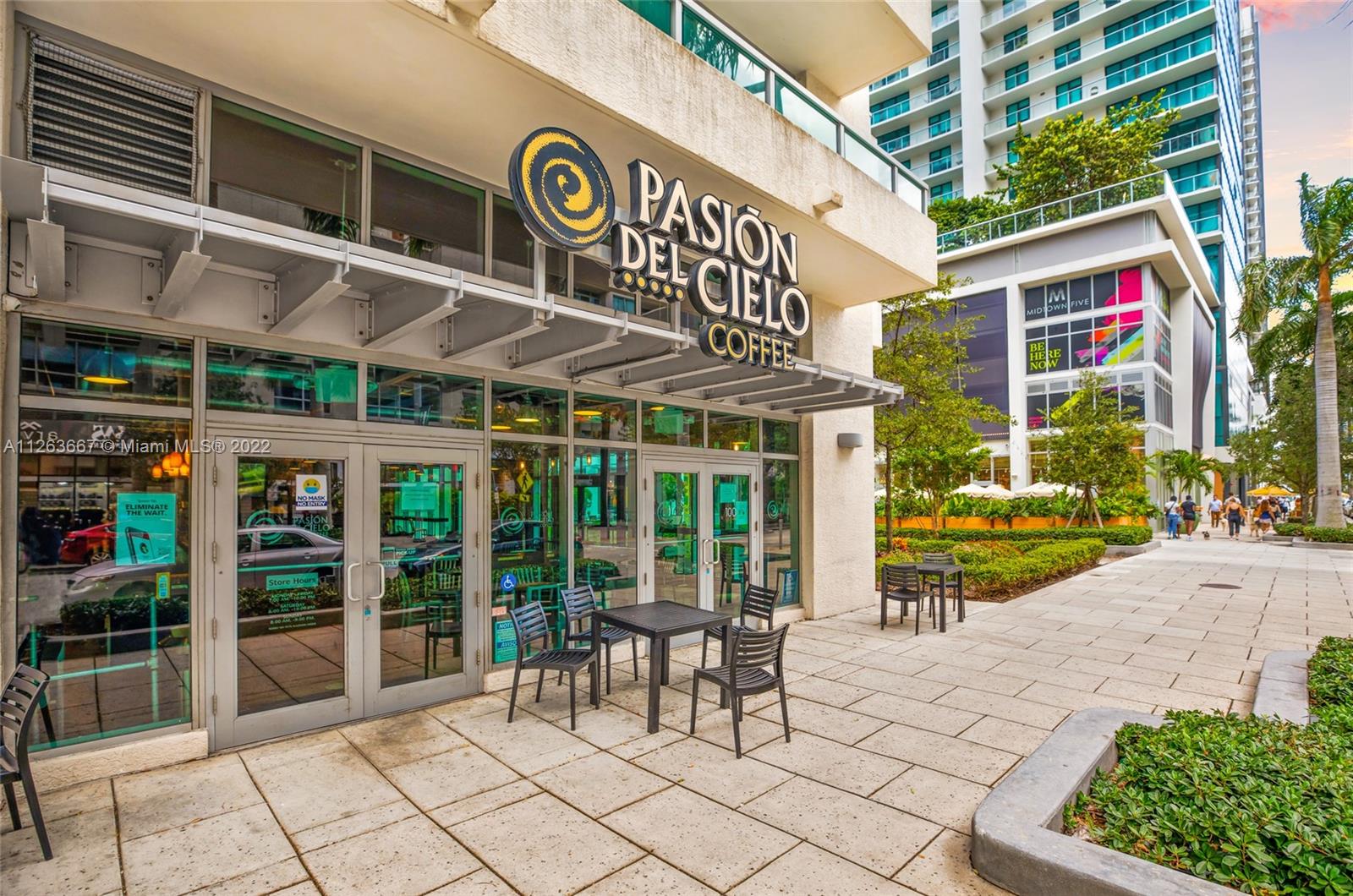 MIDBLOCK MIAMI CONDO - Residential Lease