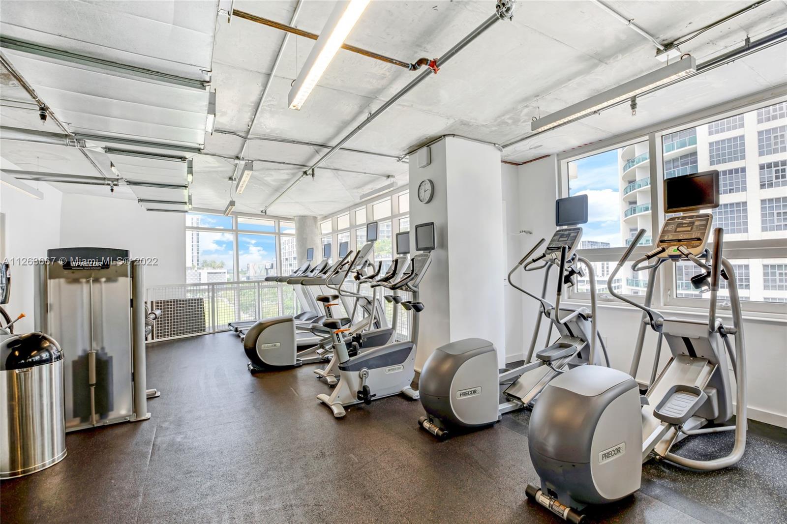 MIDBLOCK MIAMI CONDO - Residential Lease