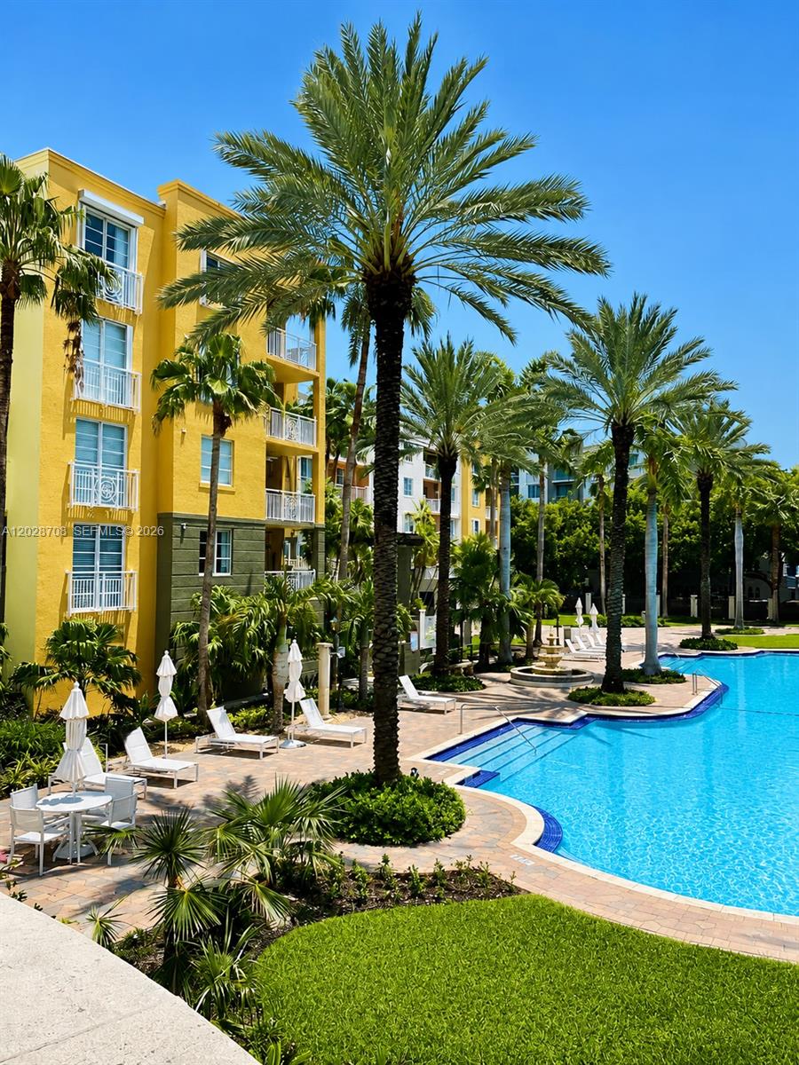 THE COURTS AT SOUTH BEACH - Residential