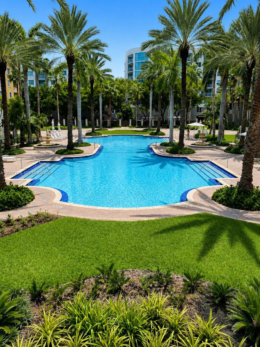 THE COURTS AT SOUTH BEACH - Residential