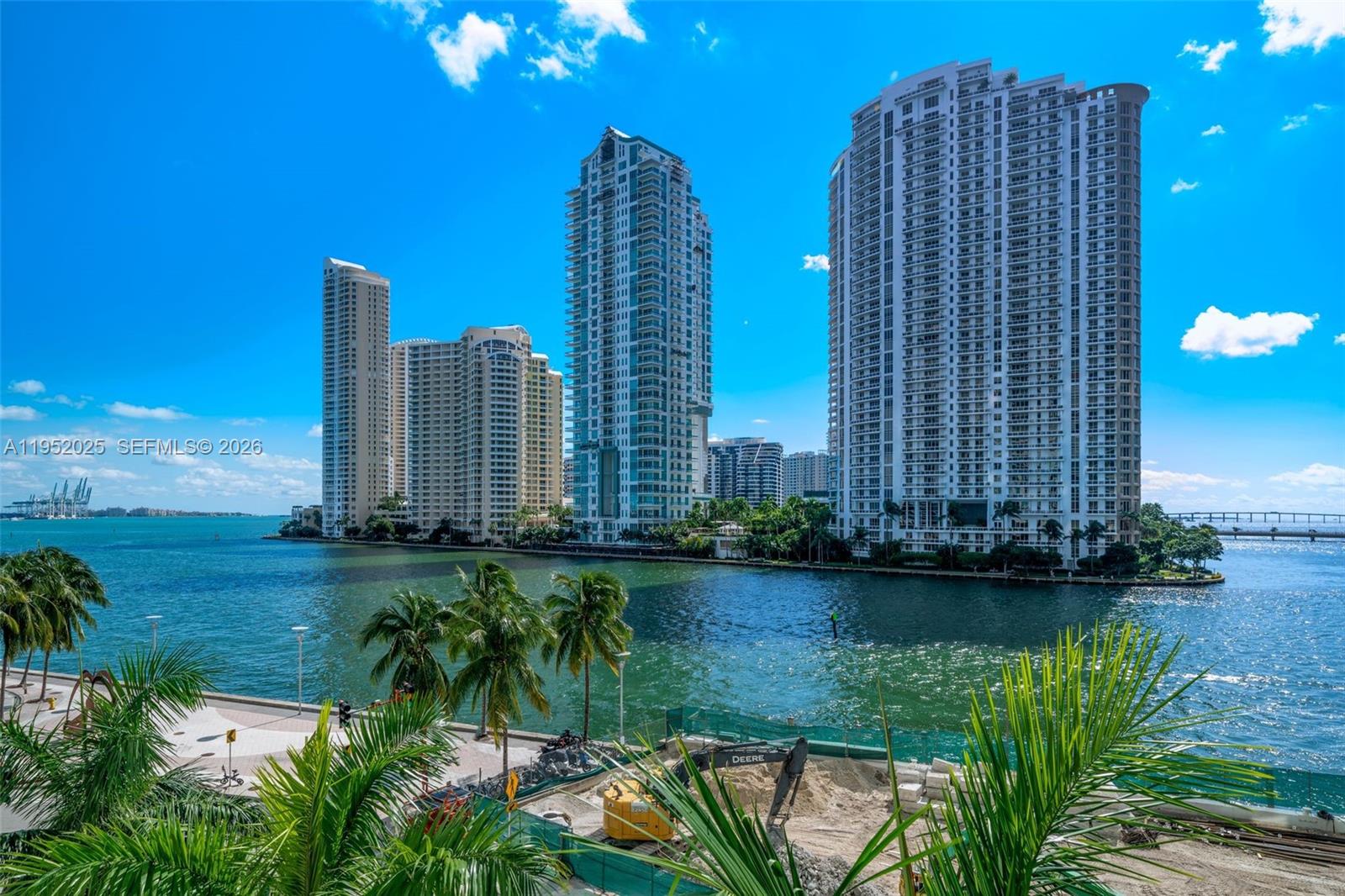 MET 1 CONDO - Residential