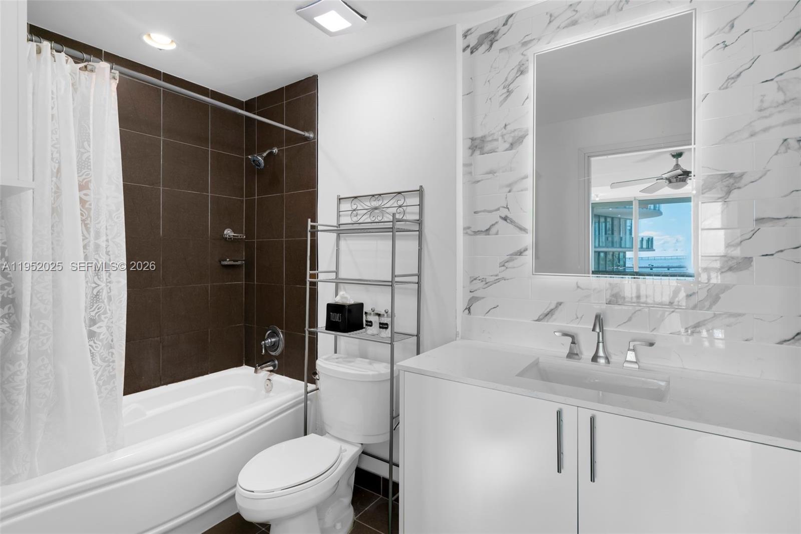 MET 1 CONDO - Residential