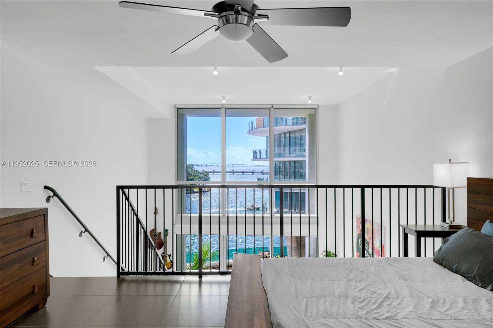 MET 1 CONDO - Residential