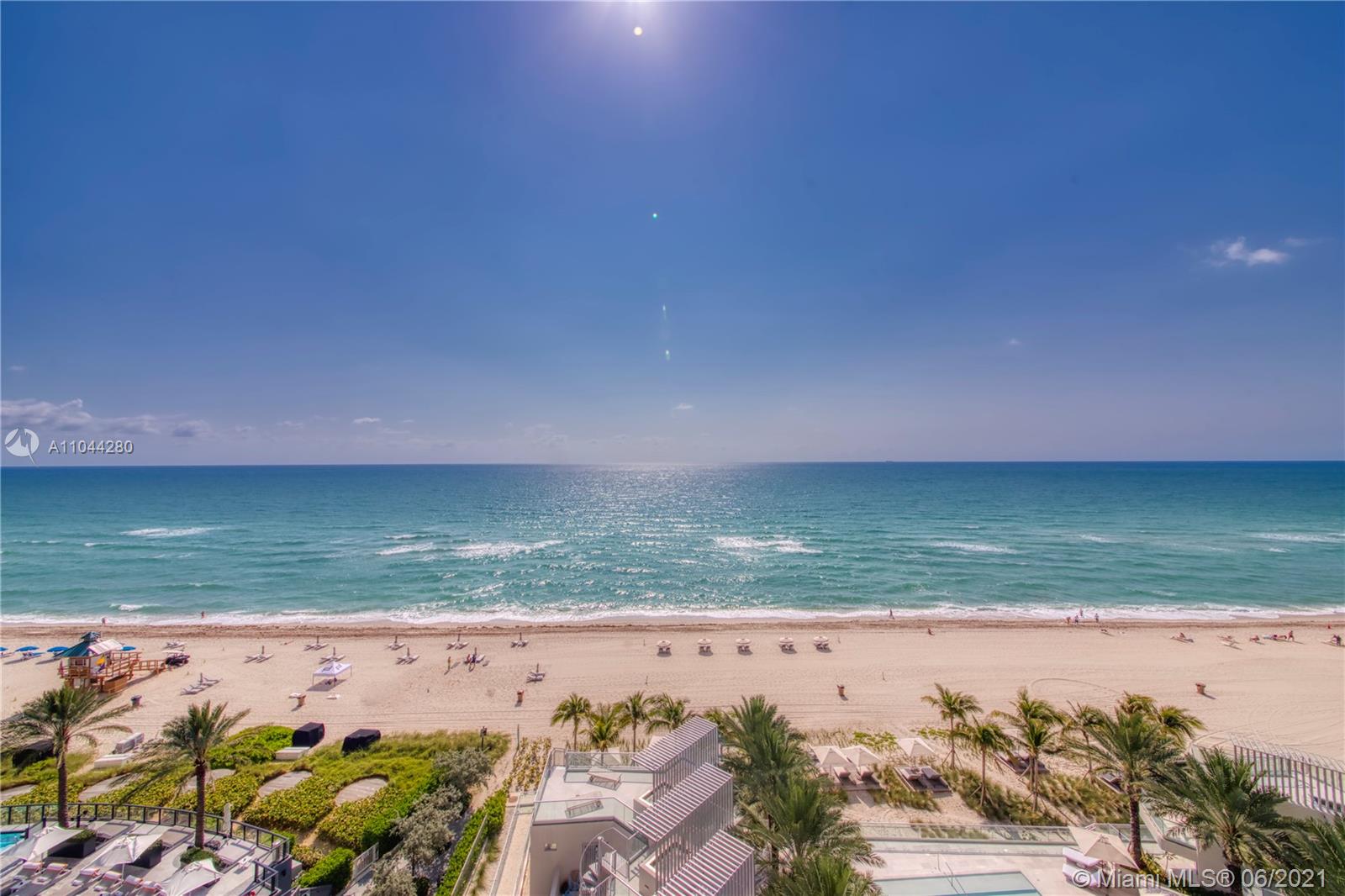 TURNBERRY OCEAN CLUB - Residential