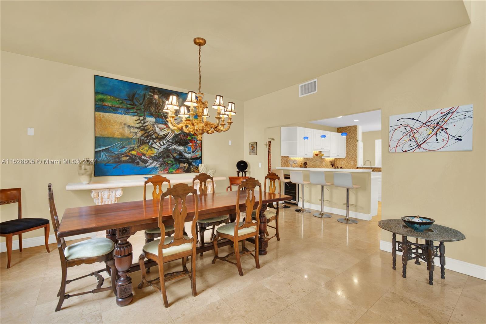 DEERING BAY CLUB VILLAS - Residential