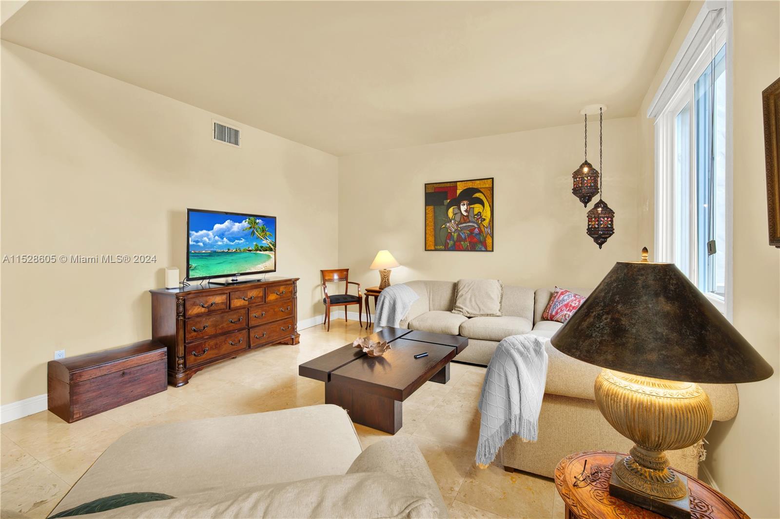 DEERING BAY CLUB VILLAS - Residential