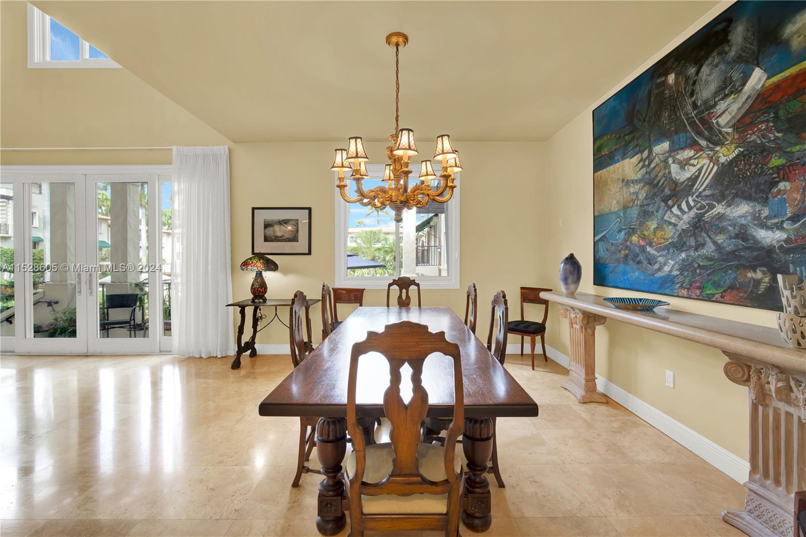 DEERING BAY CLUB VILLAS - Residential