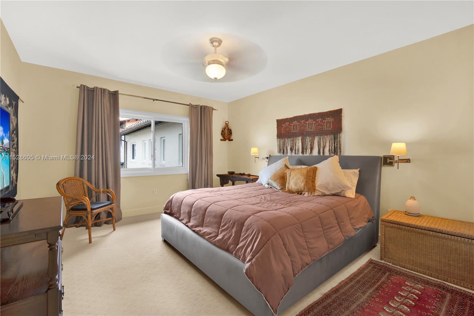 DEERING BAY CLUB VILLAS - Residential