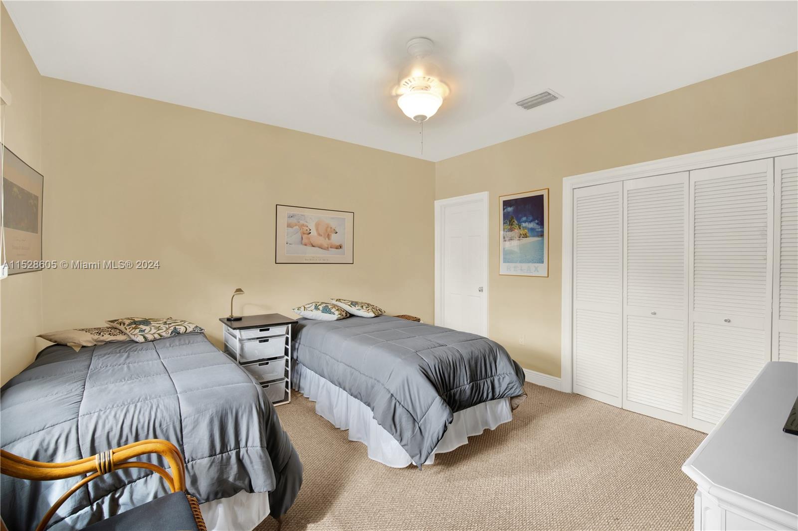 DEERING BAY CLUB VILLAS - Residential