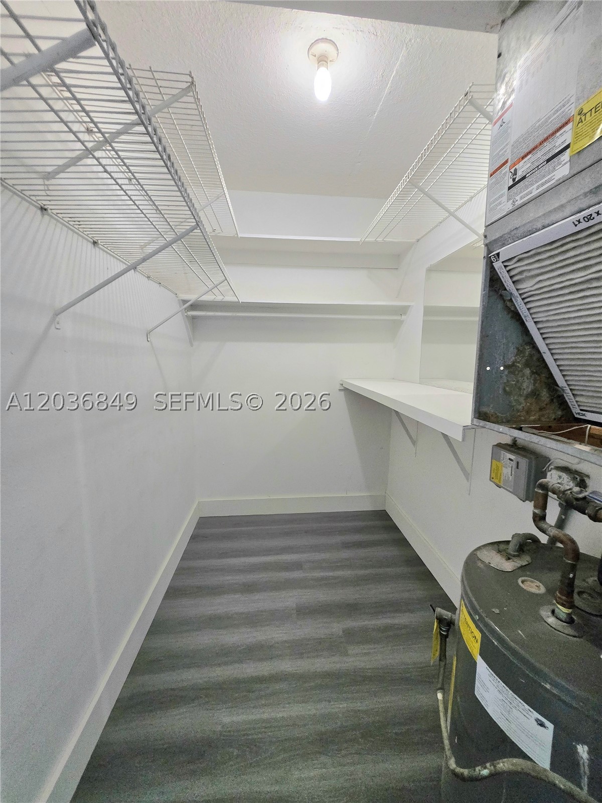 LAUDERDALE - Residential Lease