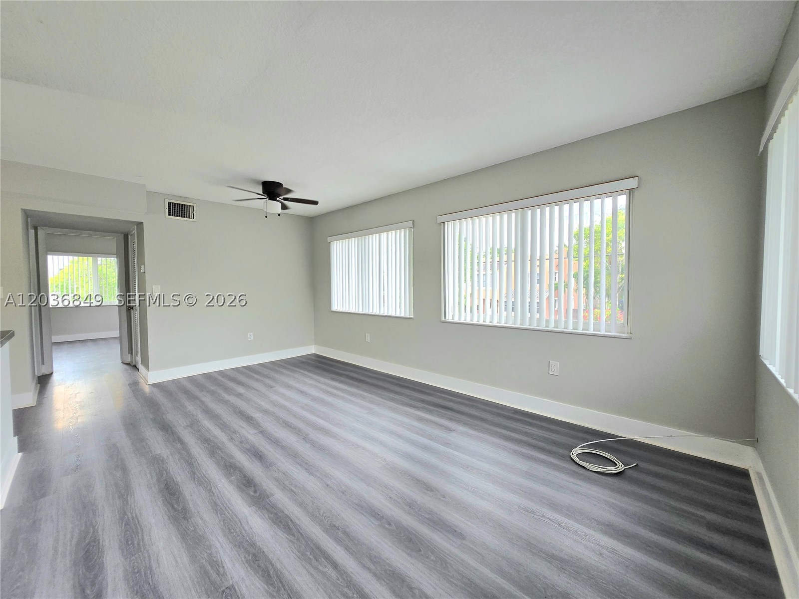 LAUDERDALE - Residential Lease