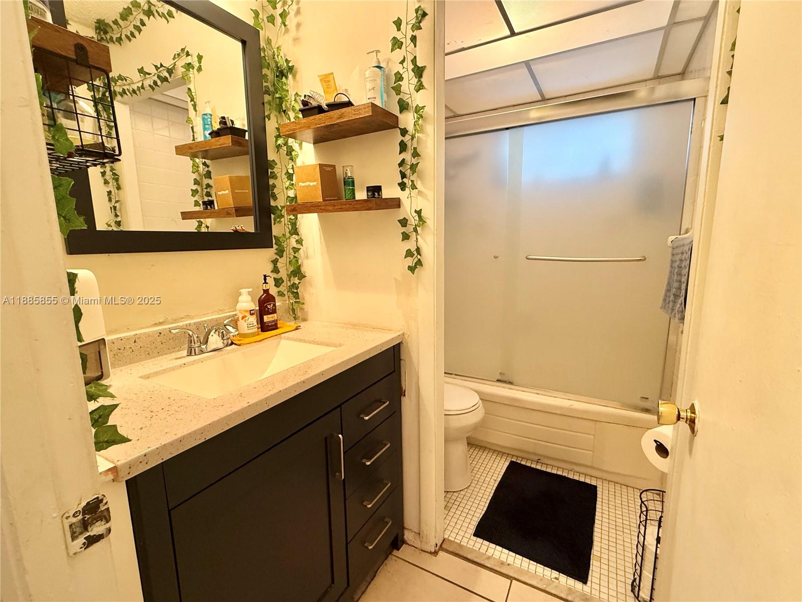 TWIN TOWERS CONDO - Residential Lease