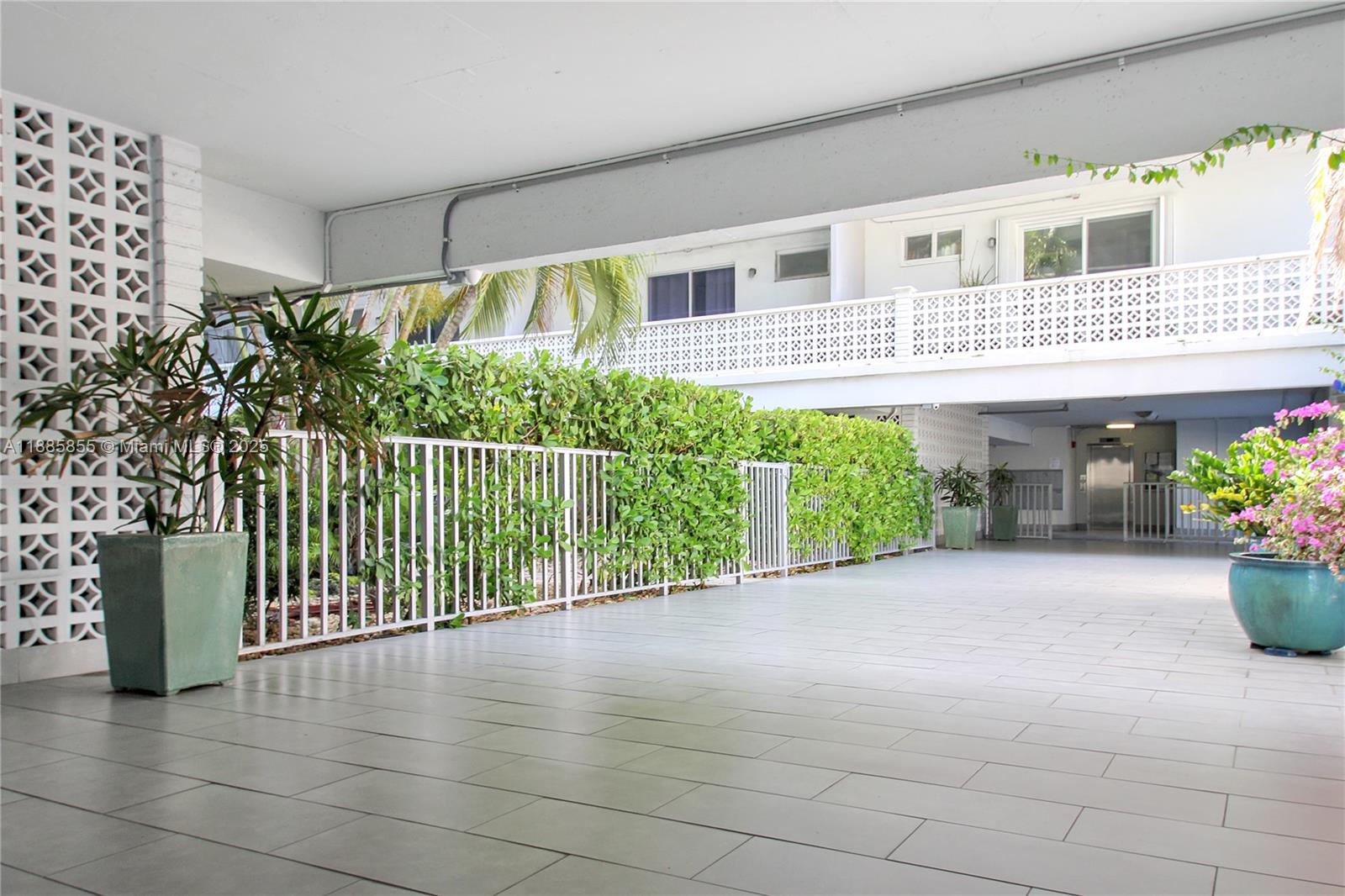 TWIN TOWERS CONDO - Residential Lease