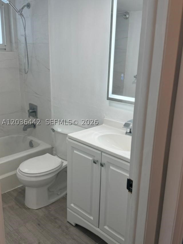 ROLLING GREEN CONDO H - Residential