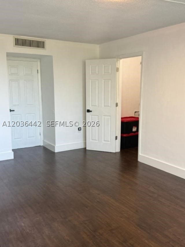 ROLLING GREEN CONDO H - Residential