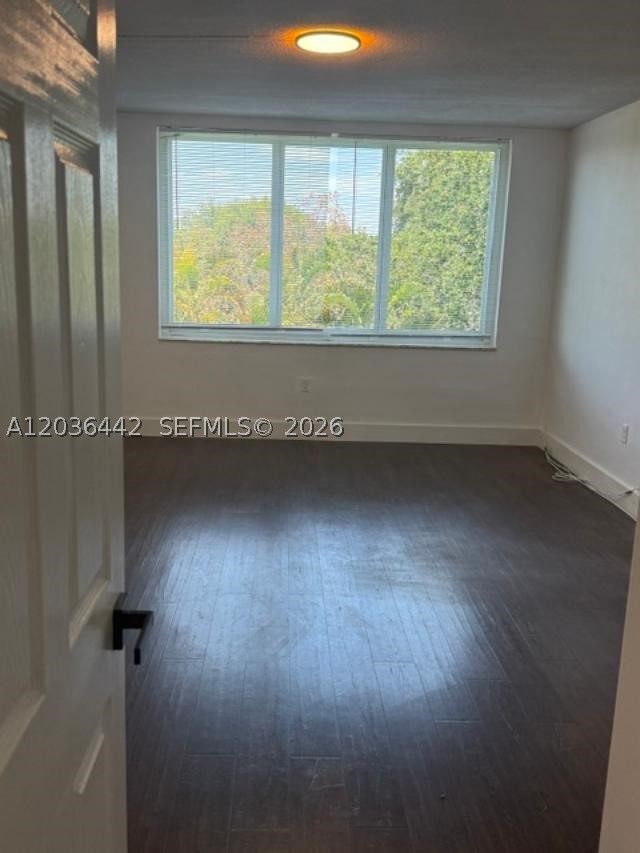 ROLLING GREEN CONDO H - Residential
