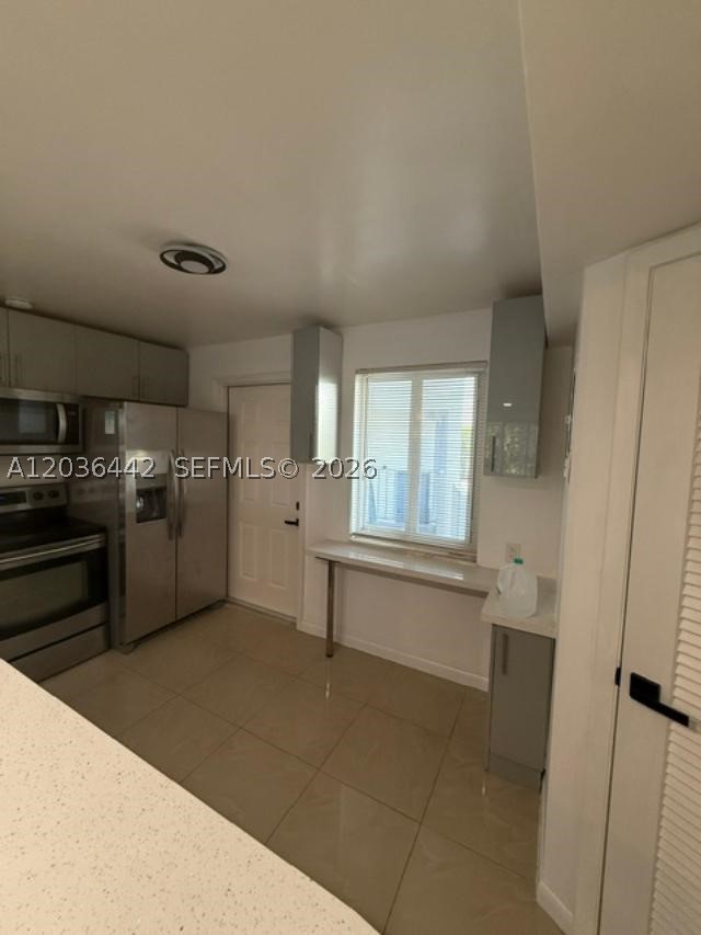 ROLLING GREEN CONDO H - Residential