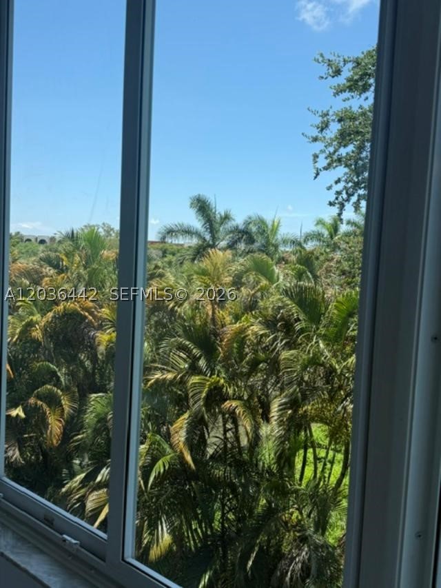 ROLLING GREEN CONDO H - Residential