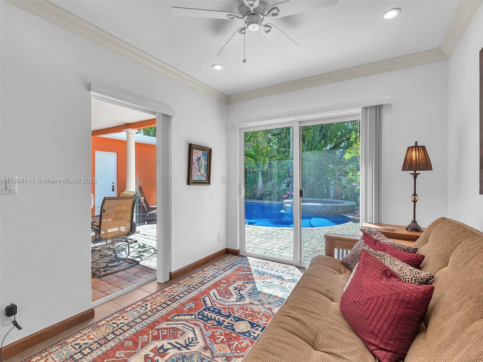 HOLLYWOOD LAKES SECTION - Residential