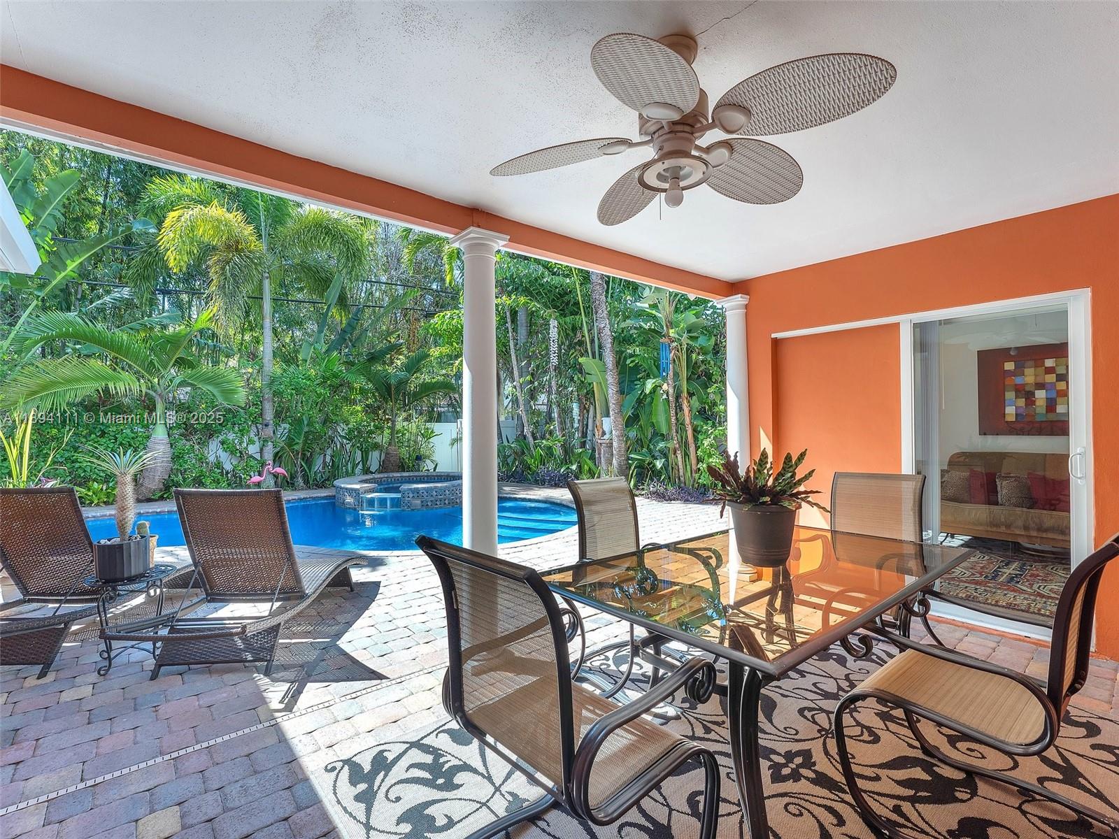 HOLLYWOOD LAKES SECTION - Residential