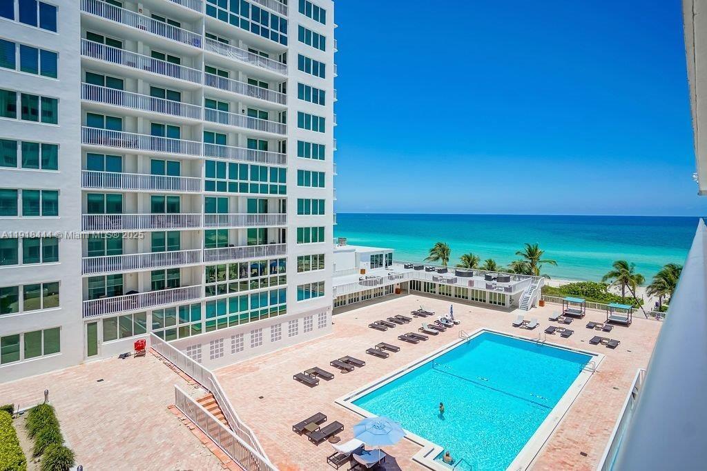 THE CARRIAGE HOUSE CONDO - Residential Lease