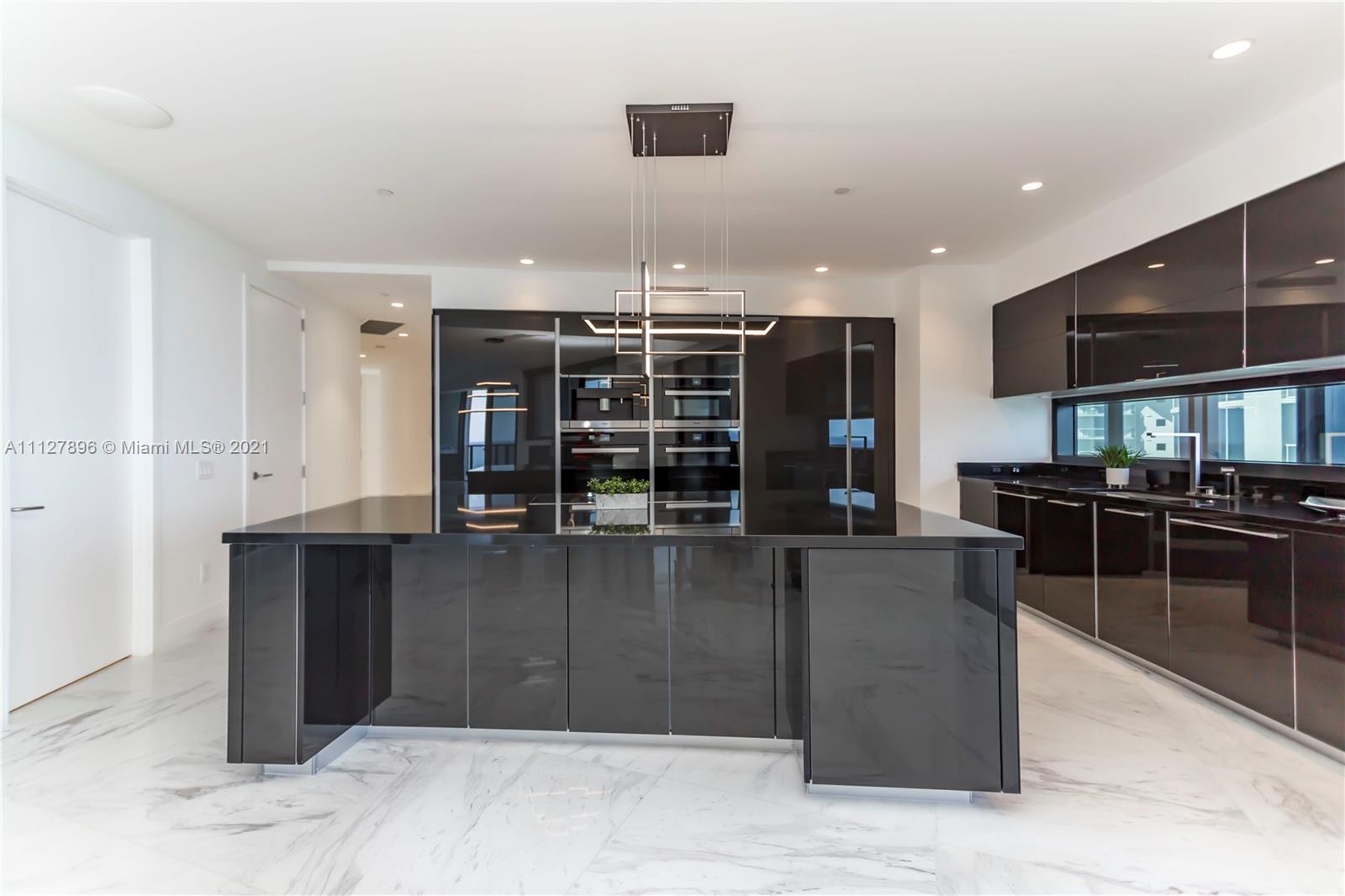 18555 COLLINS AVENUE COND - Residential