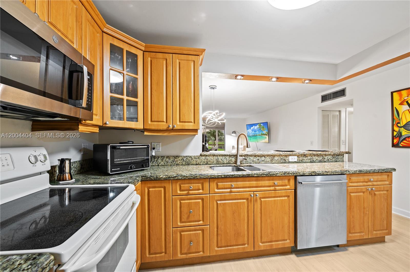 MEADOWBROOK LAKES CONDO - Residential