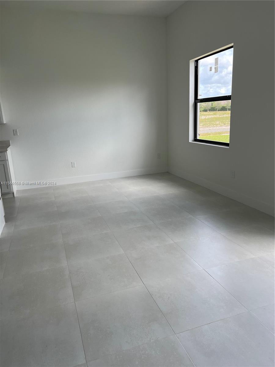 ROYAL HOMES - Residential