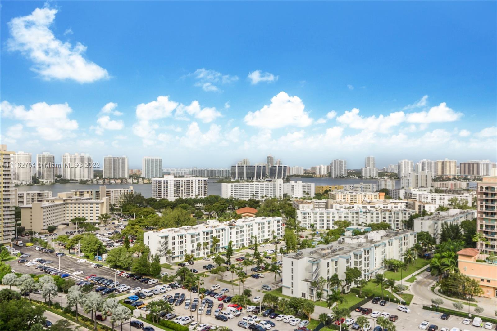WINSTON TOWERS 600 CONDO - Residential