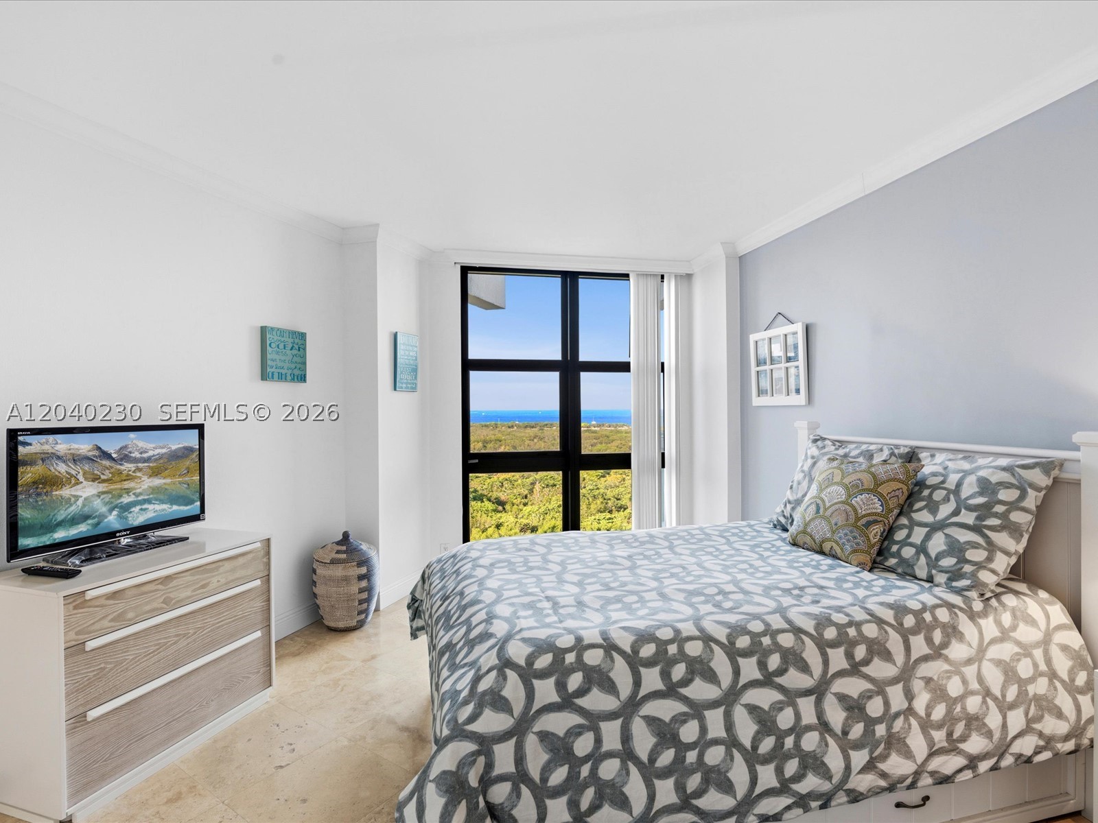TOWERS OF KEY BISCAYNE CO - Residential