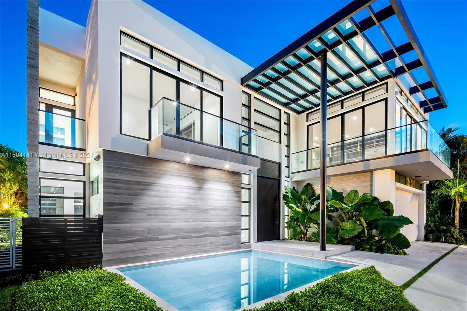 GOLDEN BEACH SEC E - Residential