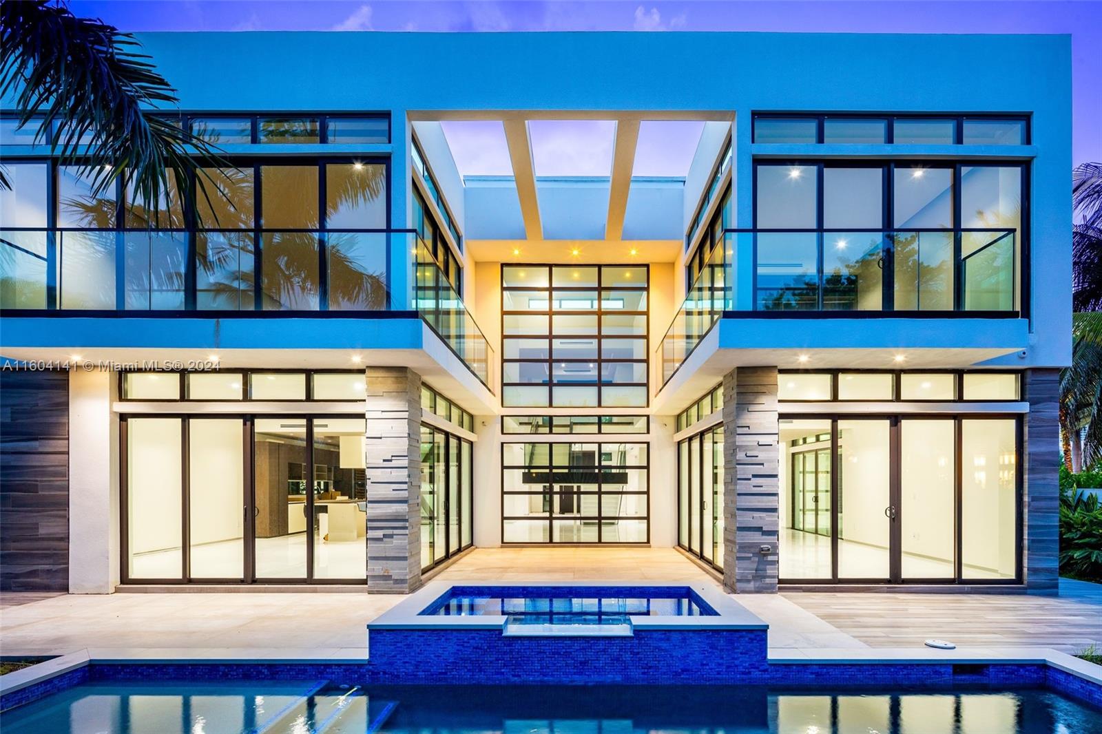 GOLDEN BEACH SEC E - Residential