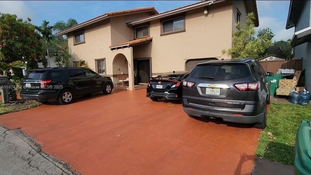 Reduced for quick sale,  Seller will pay 10.000 toward closing cost to full price offers, No HOA , Private Street House featuring 5 Bedroom 3 1/2 Bath or 3/2 1/2 + 1/1 efficiency w/ private entrance w/ Potential 2000 income Home in very quiet, no thru trafic, Room for everything , Huge Master bedroom , must see! No association Fee! Ample Shed and side enclosed patio ideal to park your truck or boat, new appliances close to schools and shopping centers