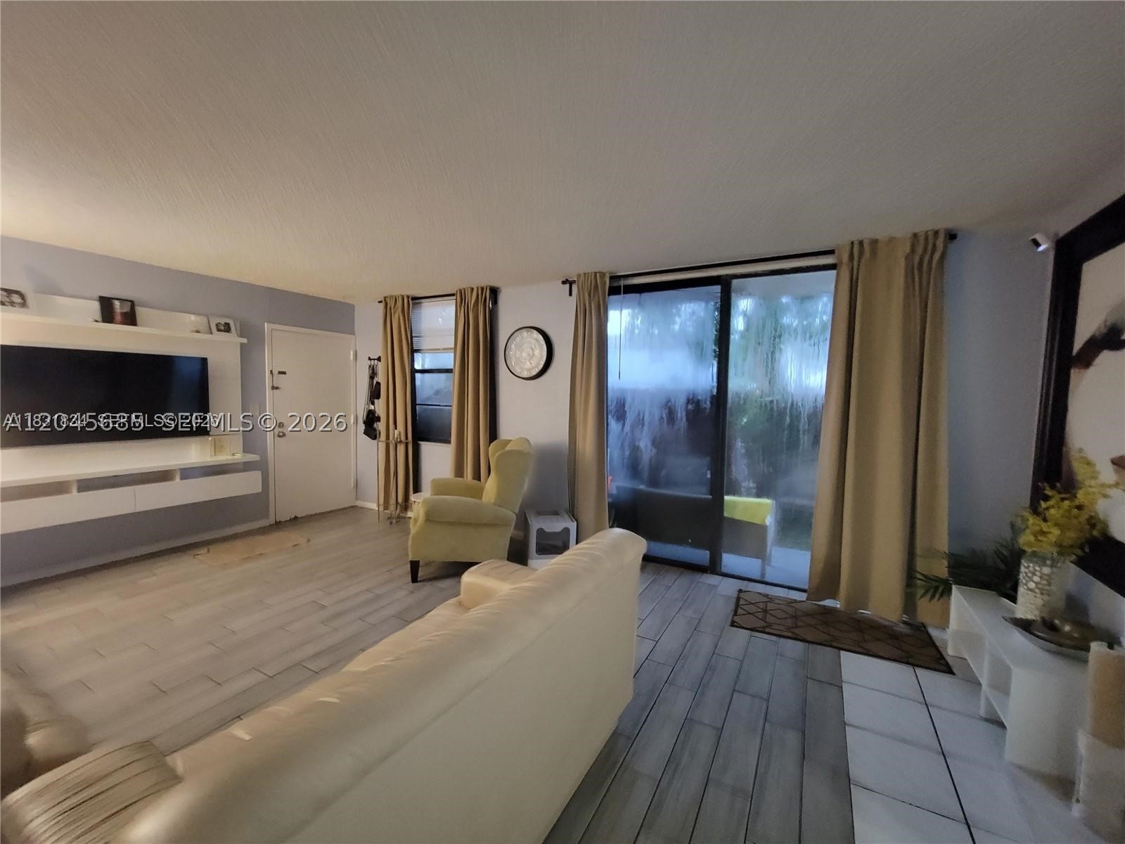 TREE GARDEN CONDO - Residential