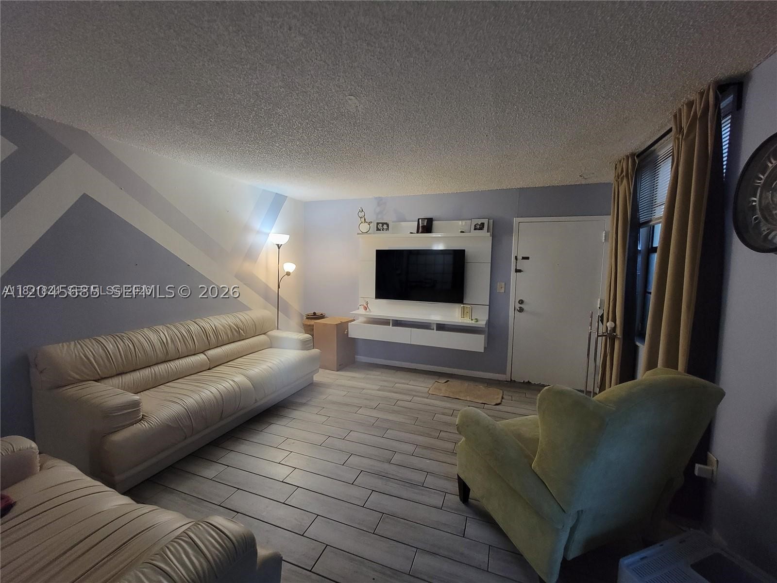 TREE GARDEN CONDO - Residential