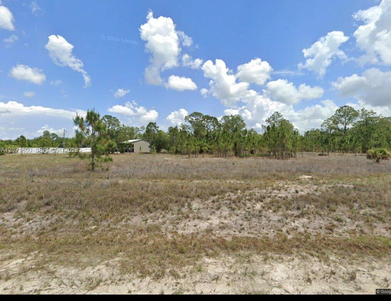 Price to Sell!!!!This lot offers the perfect opportunity to build your dream home or an investment property. Close to schools, parks, shopping, and dining. Don't miss your opportunity to secure affordable land with endless possibilities.