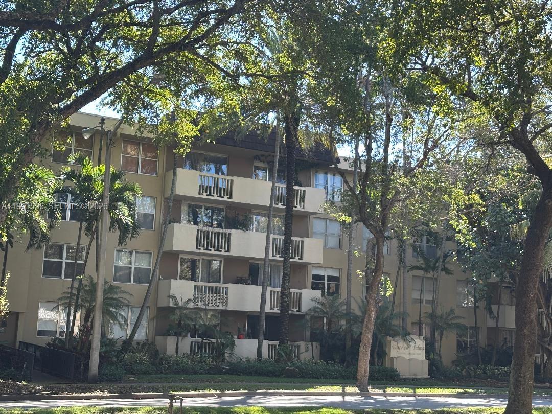 BAYVIEW PALMS CONDO - Residential