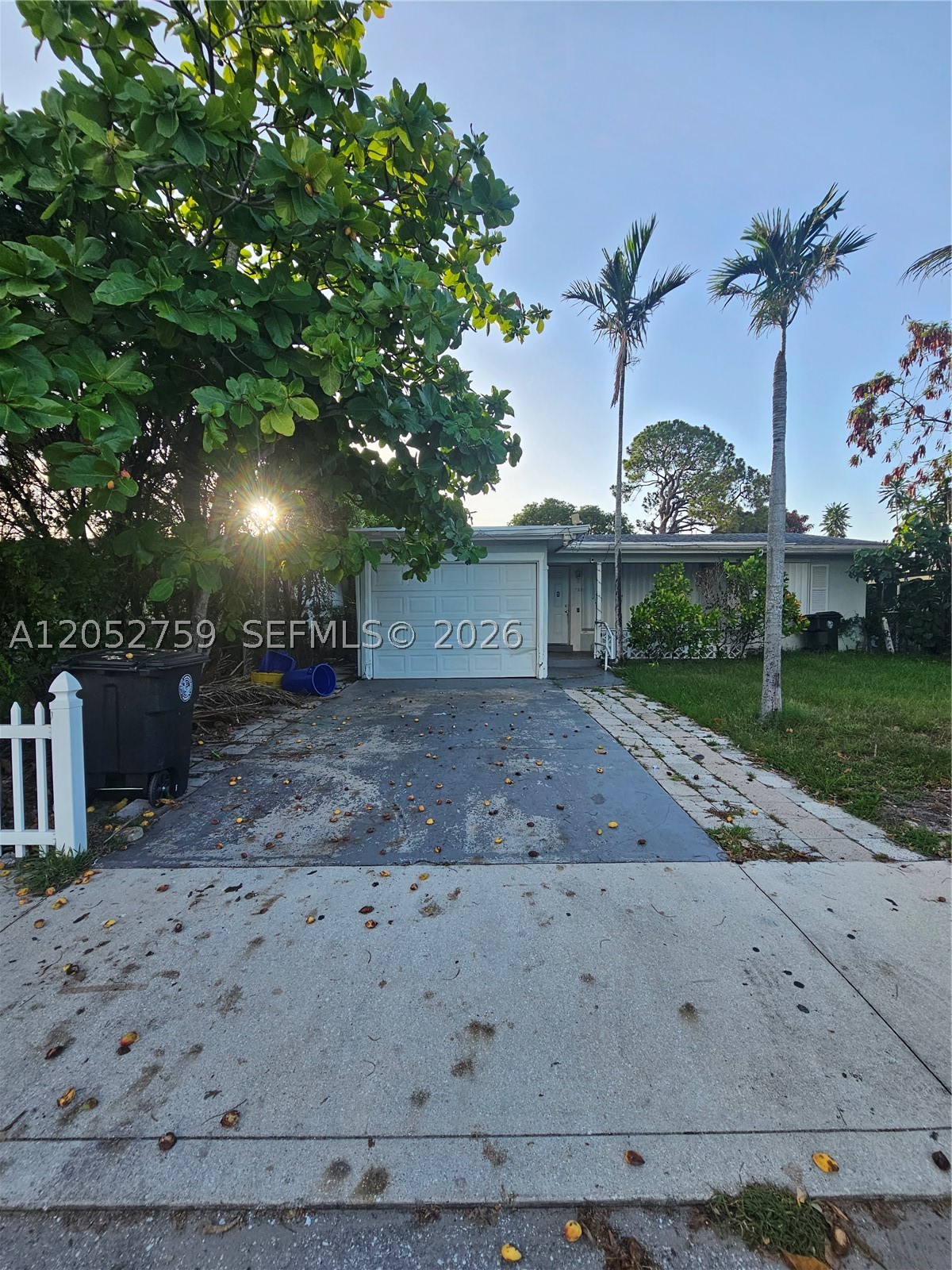 LAKE WORTH TOWN OF - Residential