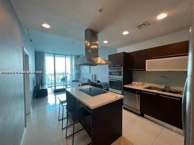 ELOQUENCE ON THE BAY COND - Residential
