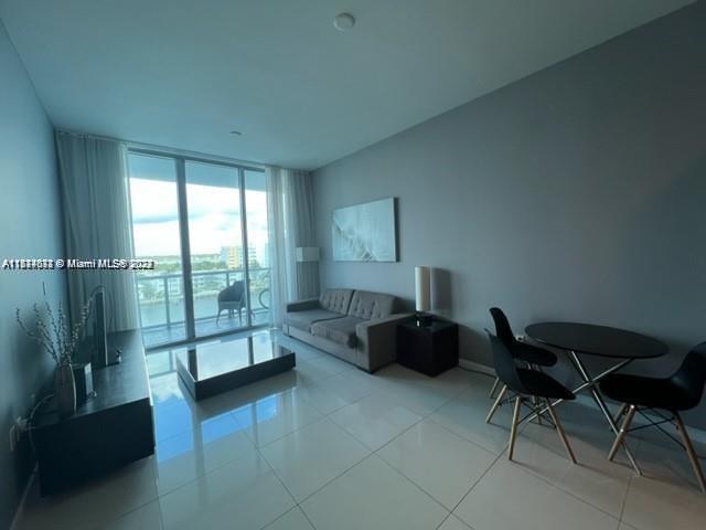 ELOQUENCE ON THE BAY COND - Residential