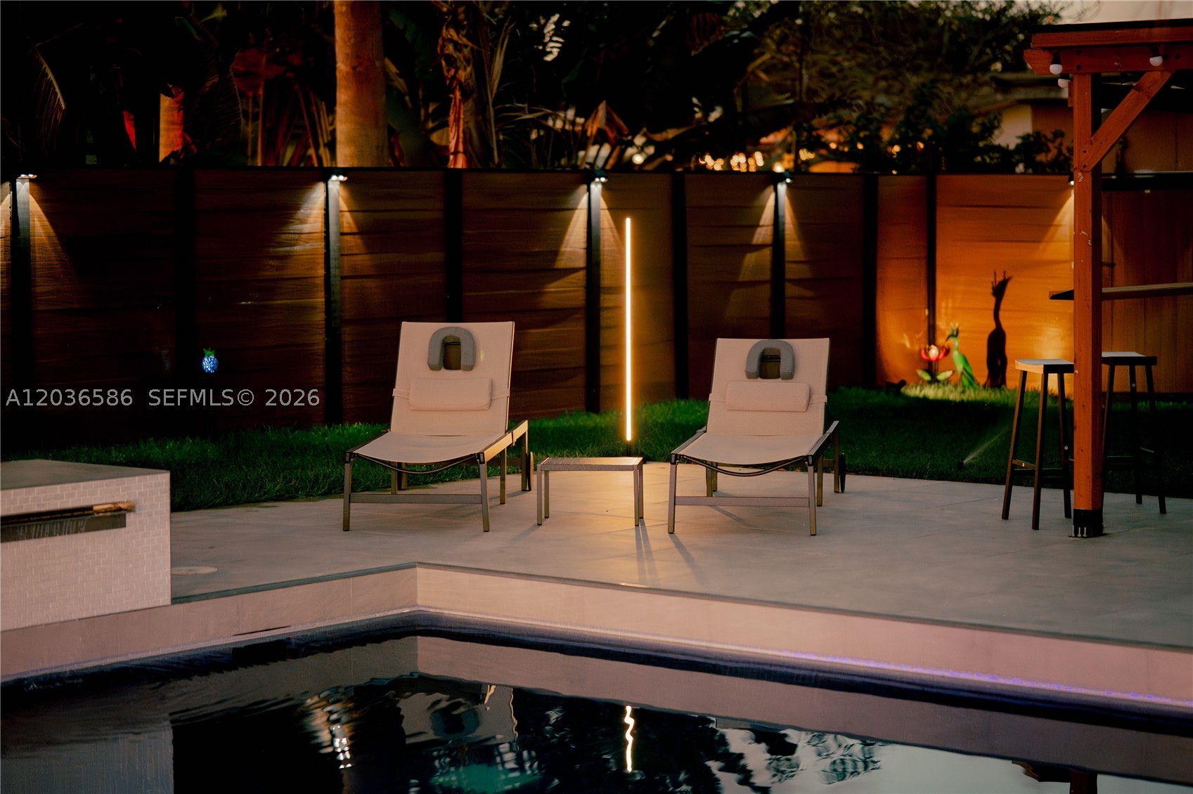 HOLLYWOOD HILLS - Residential Lease