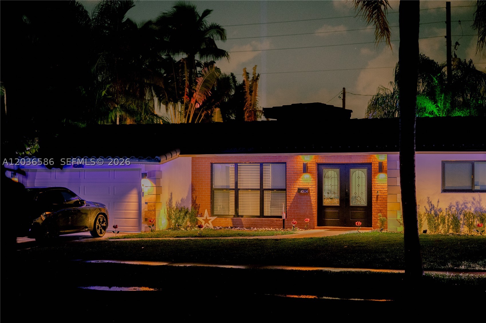 HOLLYWOOD HILLS - Residential Lease