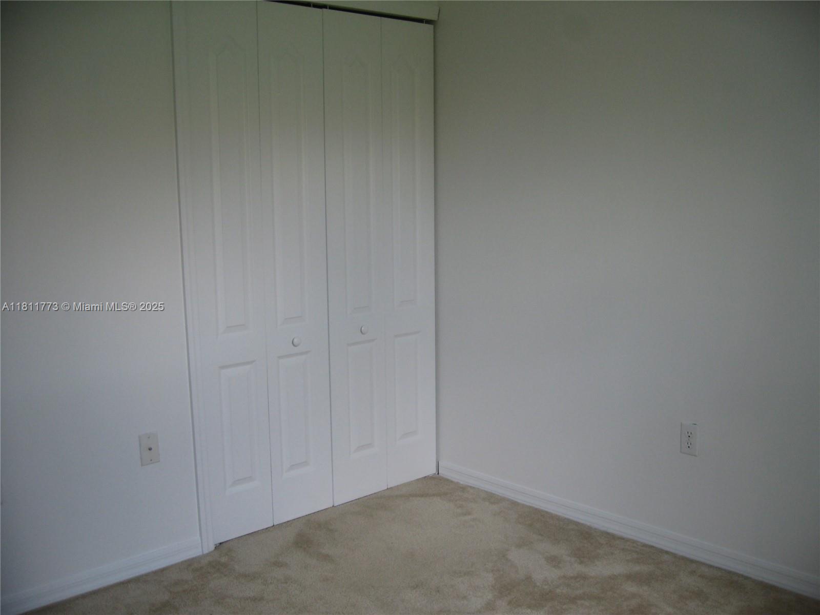 MELROSE POINT CONDO - Residential Lease