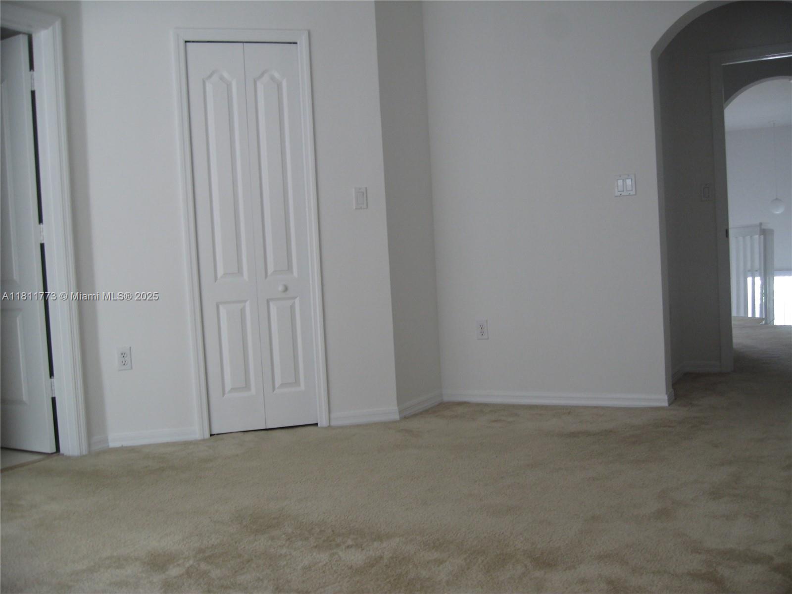 MELROSE POINT CONDO - Residential Lease